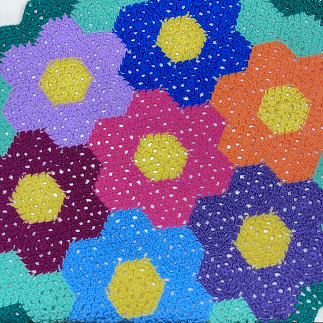 Hexie Blooms Blanket