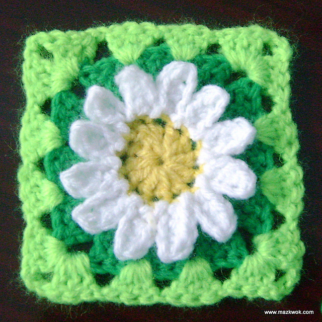 Wild daisy flower granny square