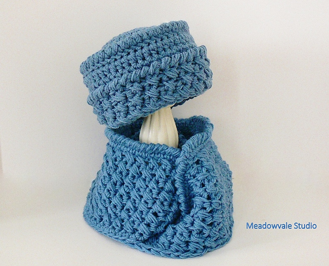 Chunky Hat and Infinity Cowl Scarf Girls Ladies