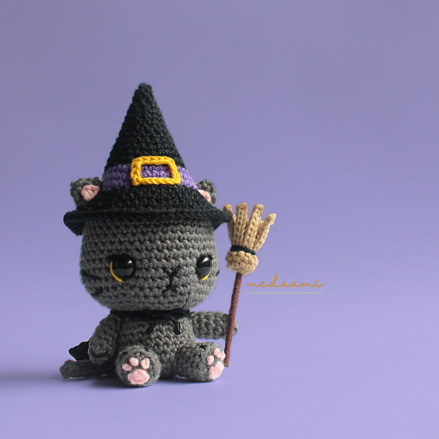 Halloween Witch Cat Amigurumi
