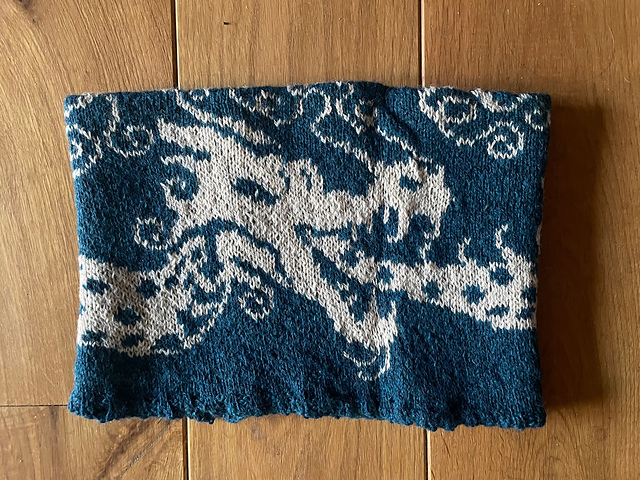 Reversible Dragon Cowl