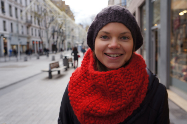 bulky-but-awesome cowl