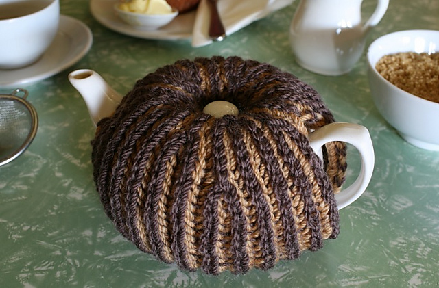 The Odeon Bicolour brioche (Prime Rib) tea cozy