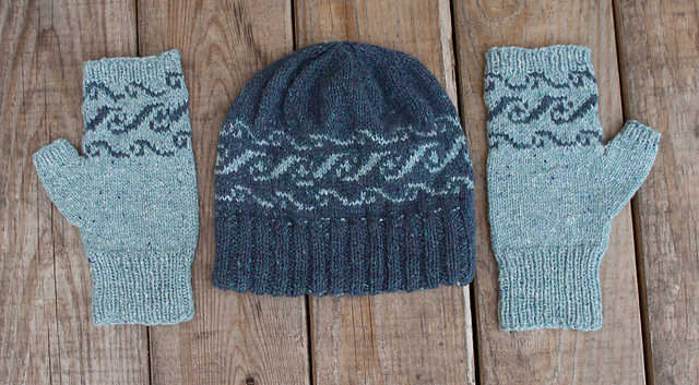 Hidden River Hat & Mitts