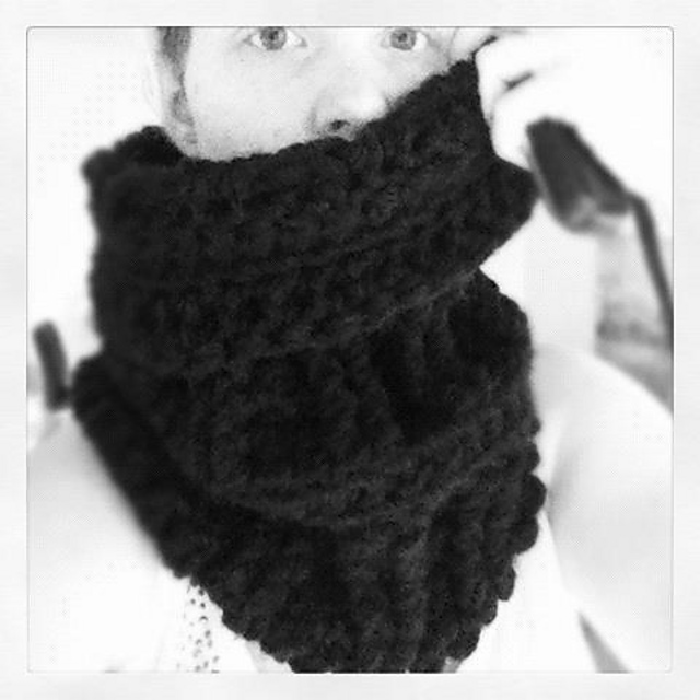 Ribbed tube scarf