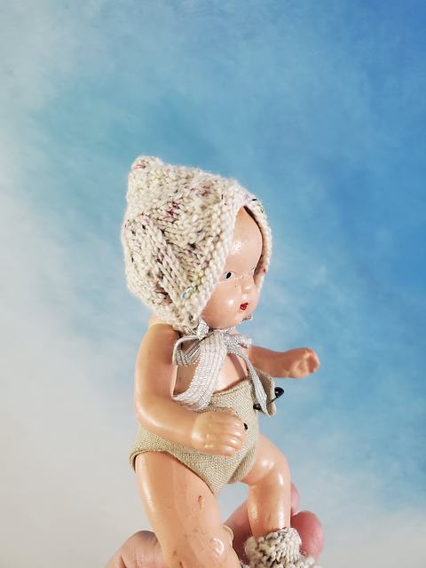 Tiny Baby Bonnet