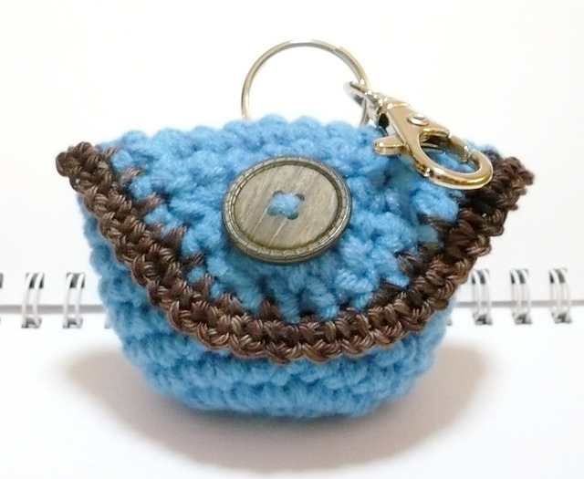 Small Purse with Flap Cover and Clasp