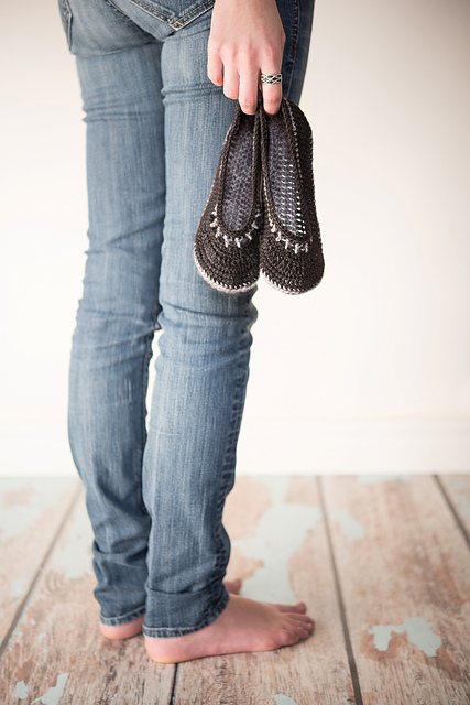 Azimut crochet slippers