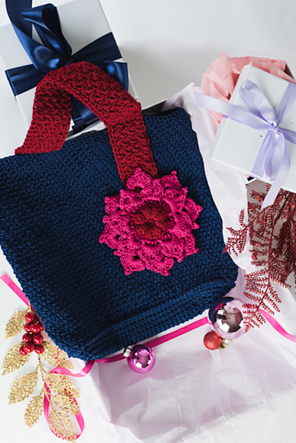 Poinsettia Tote