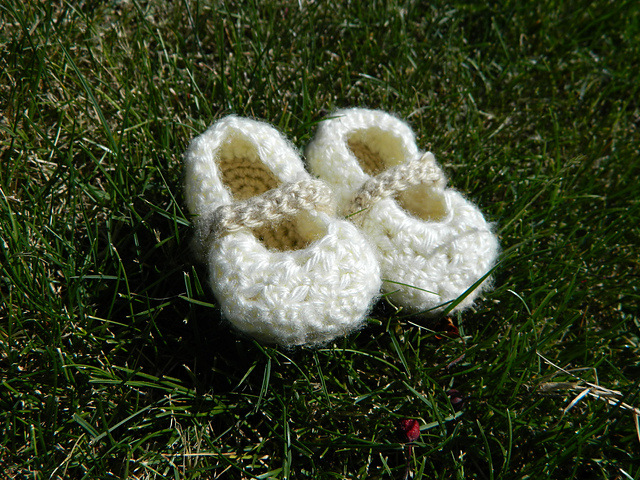Baby ripple strap shoes