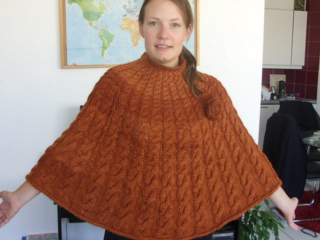 Cabled Cape
