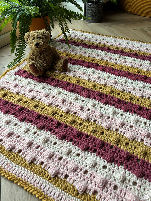 Dotty about Bobbles! Aran Blanket