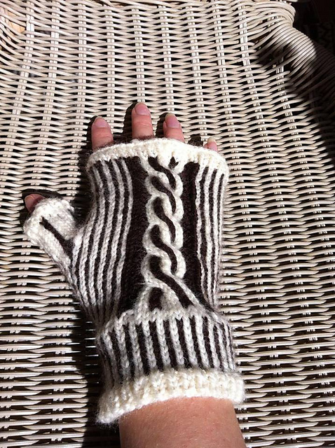 "I Got Stripes" Fingerless Mittens