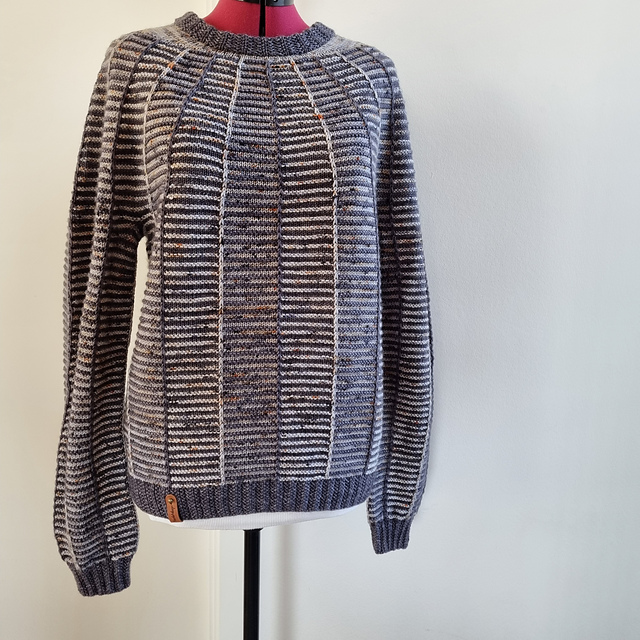 Shadoves Sweater