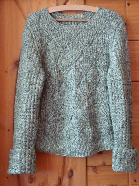 # 48 Halbpatentmuster-Pulli