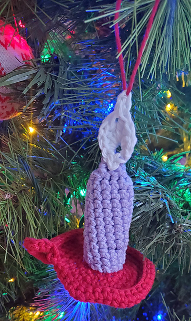 Old-Fashioned Christmas Candle Ornament