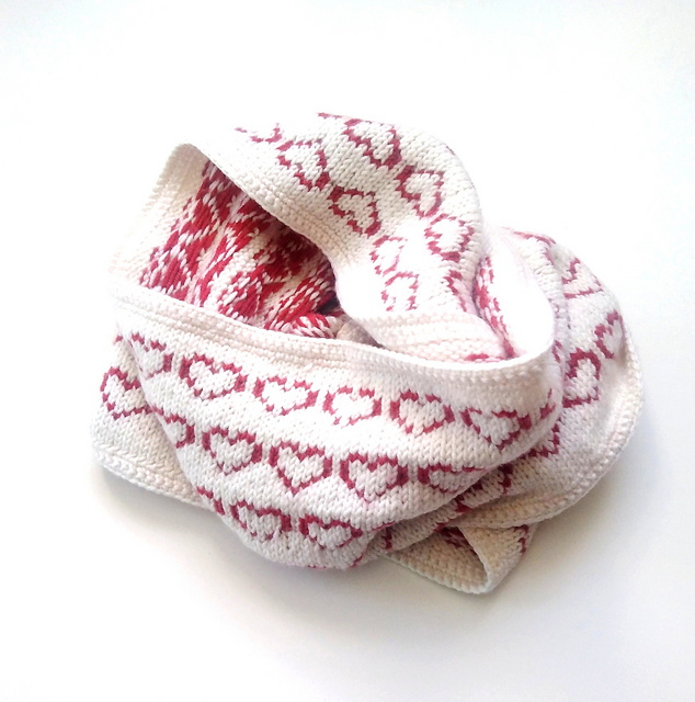 Valentine Hearts Cowl