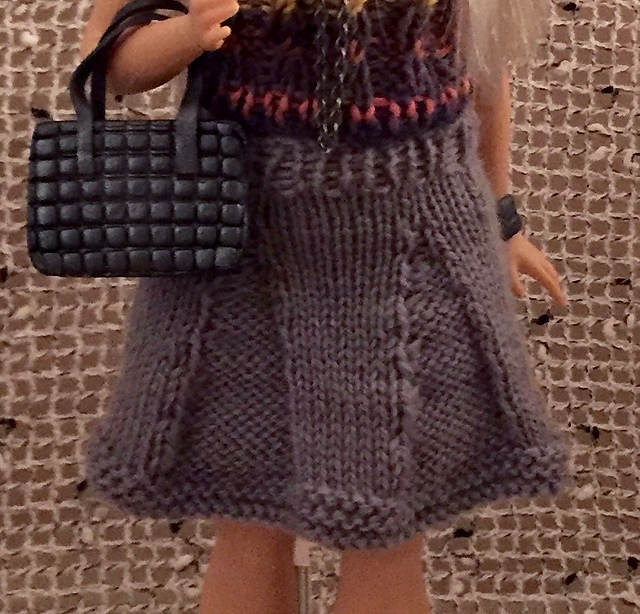 Ravelry Curvy Barbie Pleated Skirt ALL Sizes pattern by Kelly Kayfish