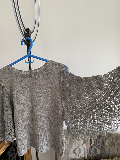 Ravelry: Mgavi's Silver linings Lacy sleeves top