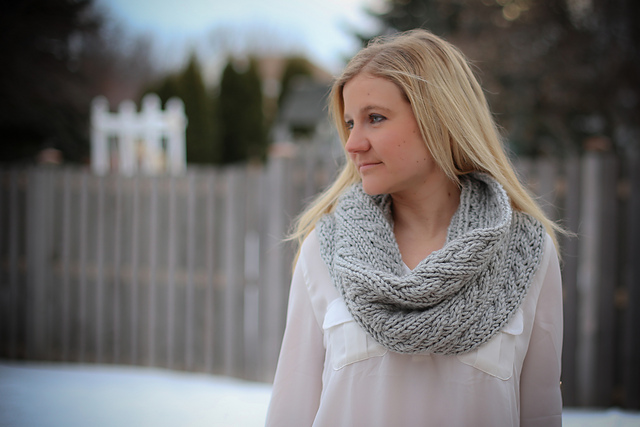 Chunky Uptown Cabled Cowl
