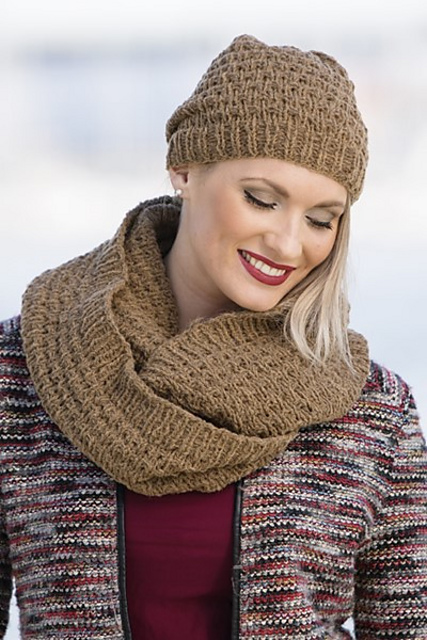 1507-14 Infinity scarf and hat