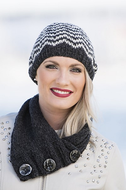 1507-17 Cowl and hat