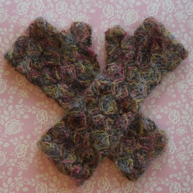 Faceted Fingerless Mittens
