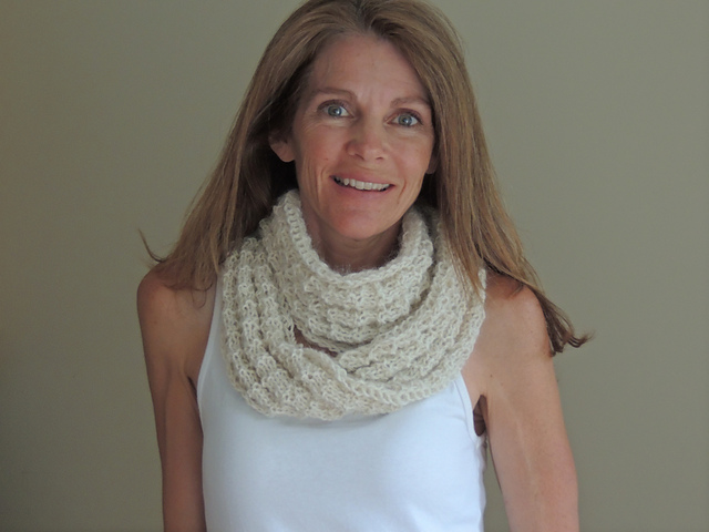 Rocky Roll Cowl