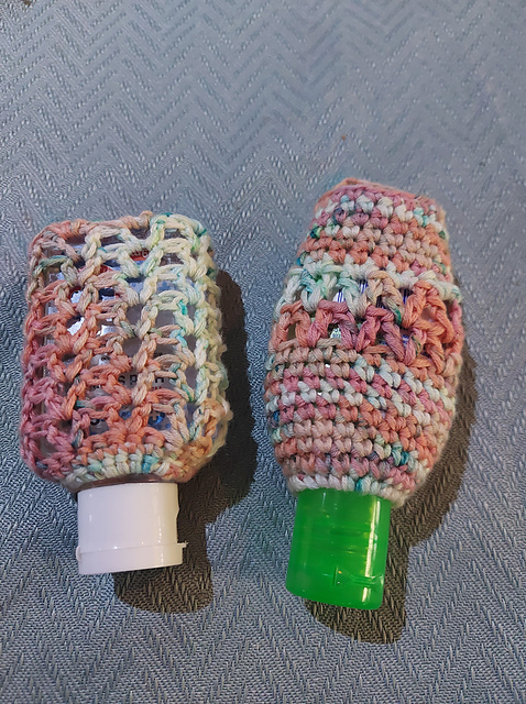 V-Stripe Hand Sanitiser Cozie