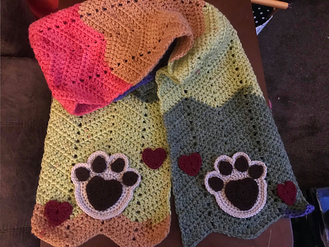 Dog paw deals scarf