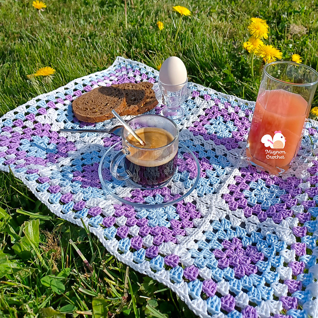Lilac granny placemat