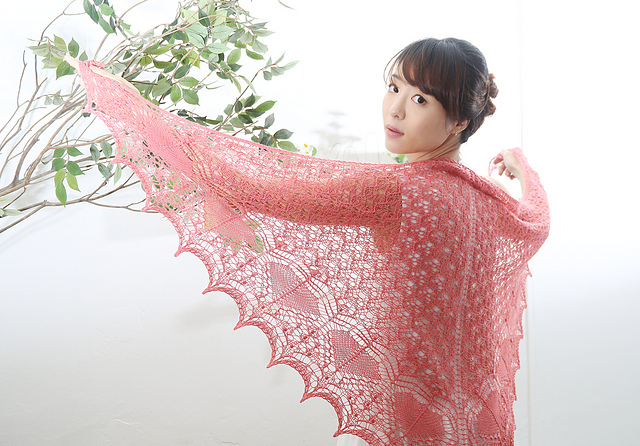 Stroll shawl(triangle)/산책 삼각숄