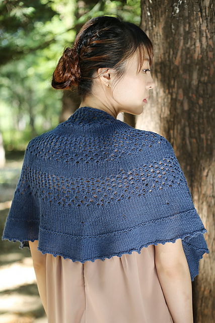 Songsong shawl/송송 반원숄