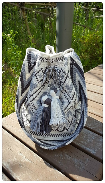 모노 모칠라(Mono Mochila) Bag