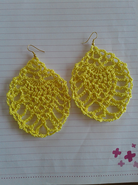 Pineapple earrings2