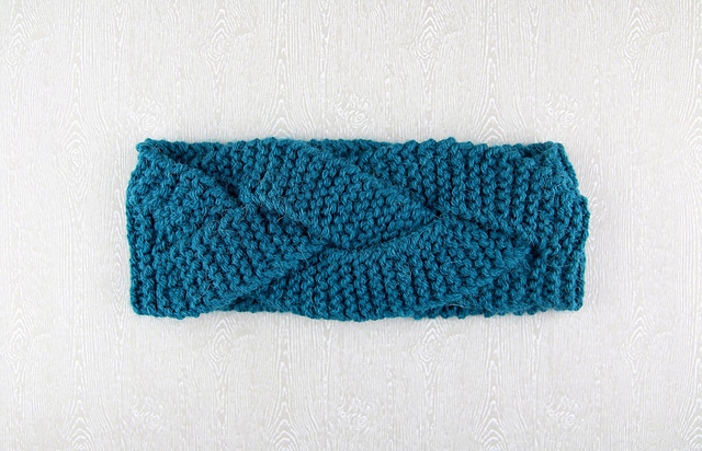The Icy Blue Twirl Headband / Isblått flettebånd