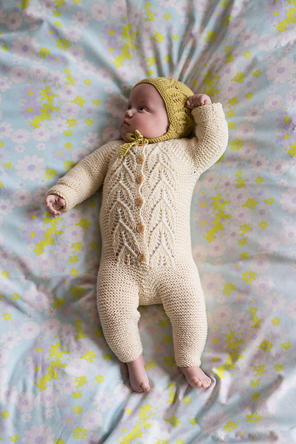 Bladrilledress / Garter leaves suit