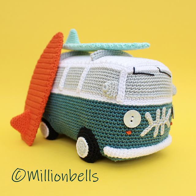 Classic Surf Van Amigurumi