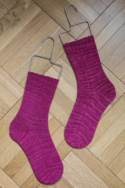 A Seeded Path Socks