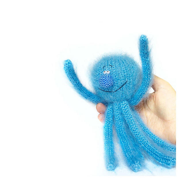 Octopus knit toy