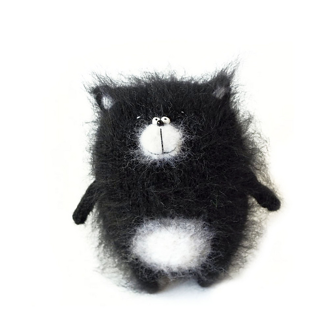 Black cat (knit)