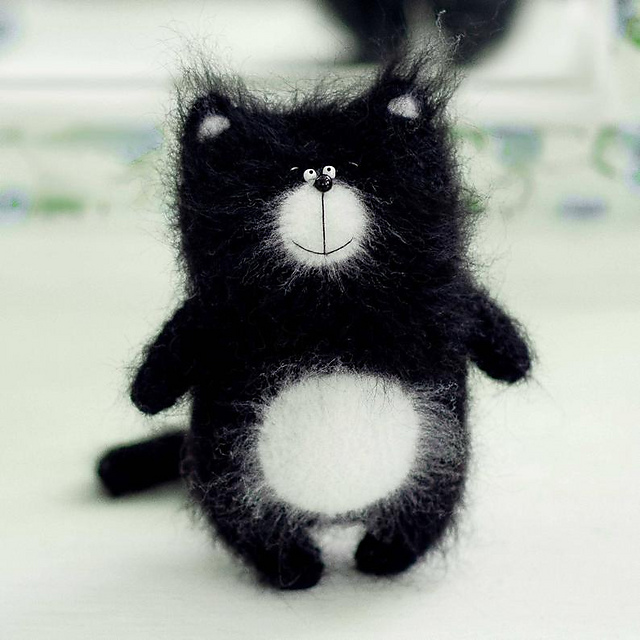 Black cat (crochet)