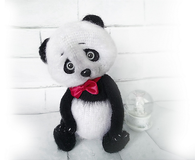 Crochet panda