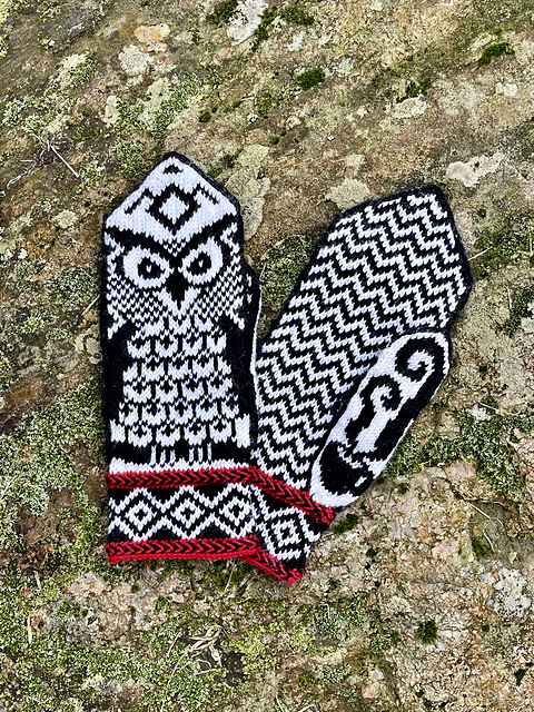 Twin Peaks Mittens