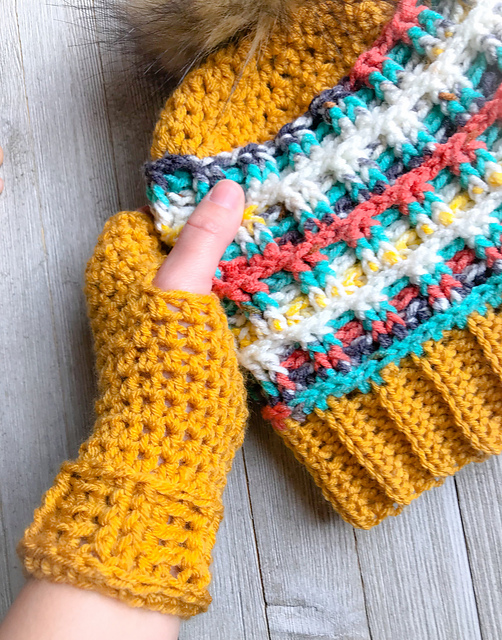 Steeple Fingerless Gloves