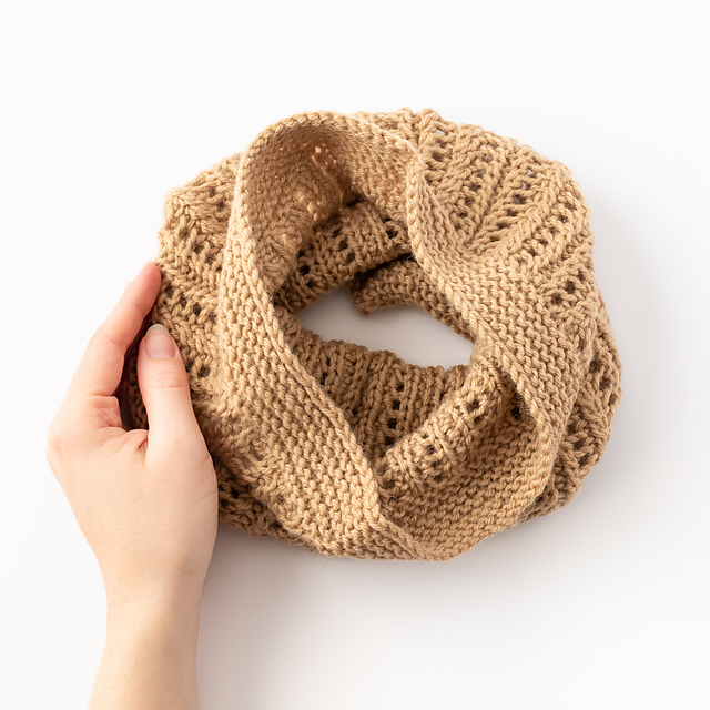 Lace cowl