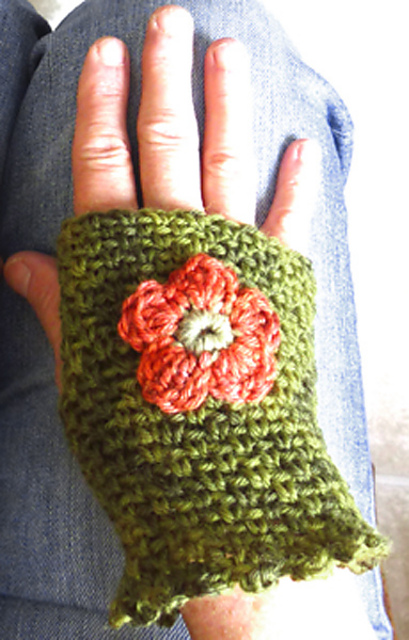 Quick Fingerless Crocheted Gloves