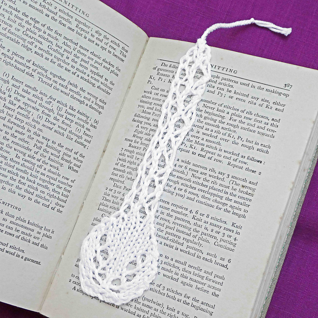 Pendant Lace Bookmark