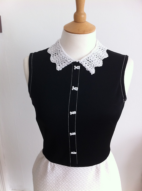 Lacey Detachable Collar