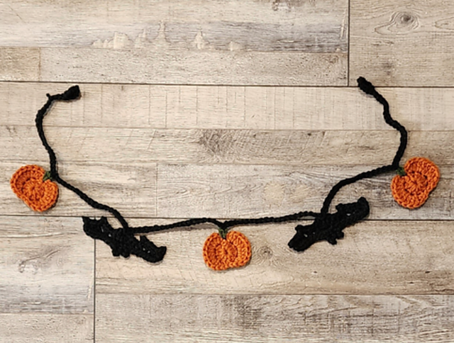Gone Batty Garland